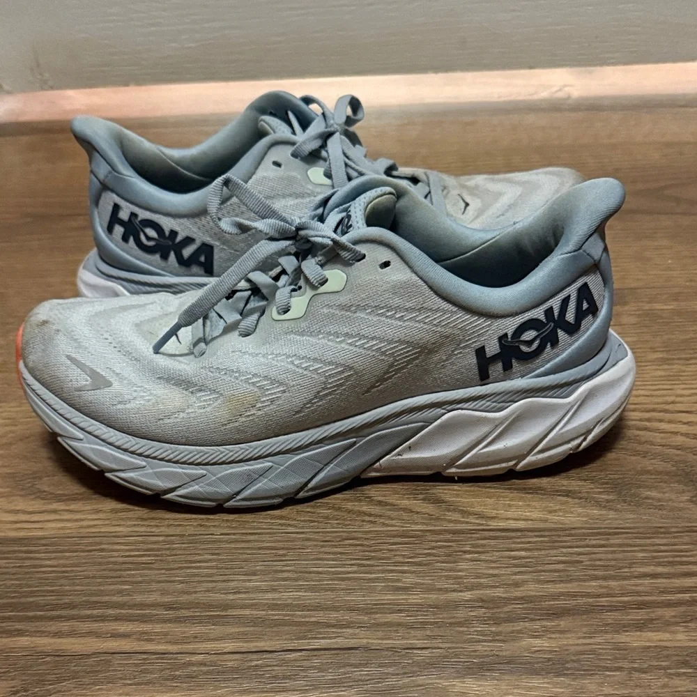 Hoka Arahi 6 - 6.5 - Picture 3 of 4